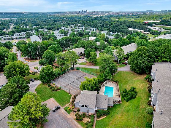 2nd image of 411 Skyview Dr APT E