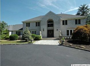 95 Oakland Mills Rd, Manalapan, NJ 07726