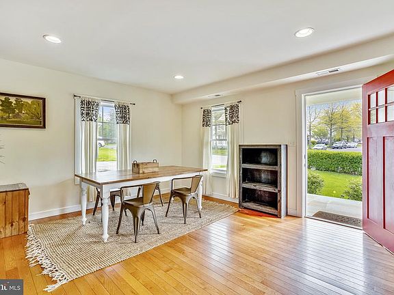 4th image of 36 Sacred Heart Ln