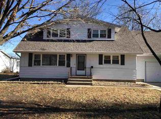 1432 2nd Ave, Camanche, IA 52730