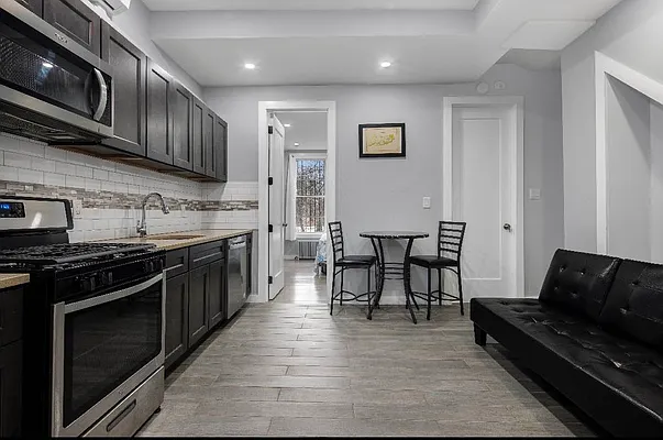 Rented by SERHANT. | media 7