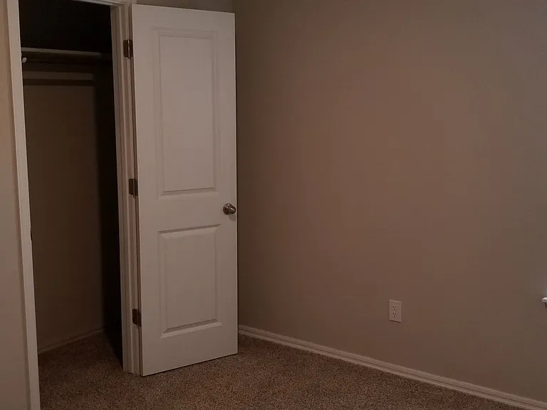 3102 Debbie Ln — Photo 36