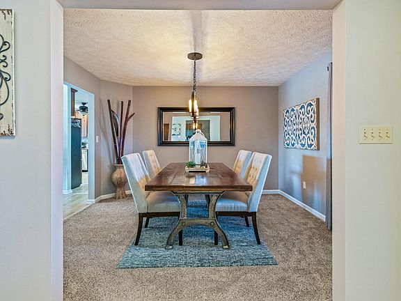 5th image of 857 Shaney Ln