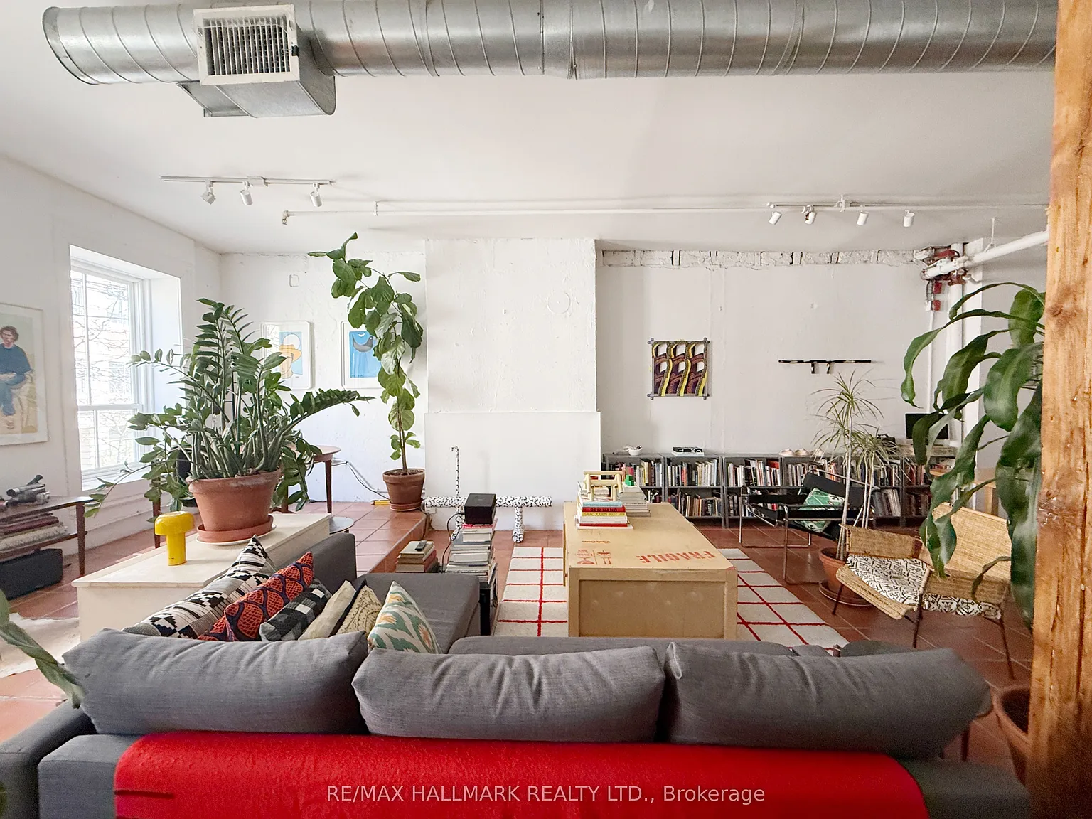 2 bed, $4,000 — Photo 2