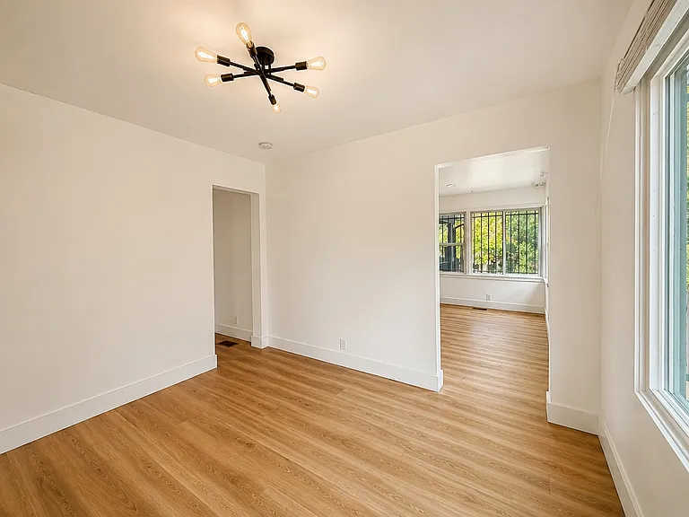 2822 Waverly Dr — Photo 10