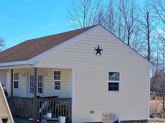 5th image of 576 Ludford Rd