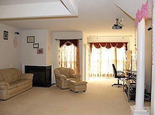 8943 Singleleaf Cir, Lorton, VA 22079