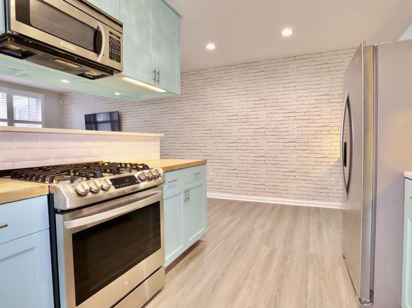 311 Saint Michaels Walk #311