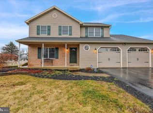 273 W Walnut Tree Dr, Blandon, PA 19510