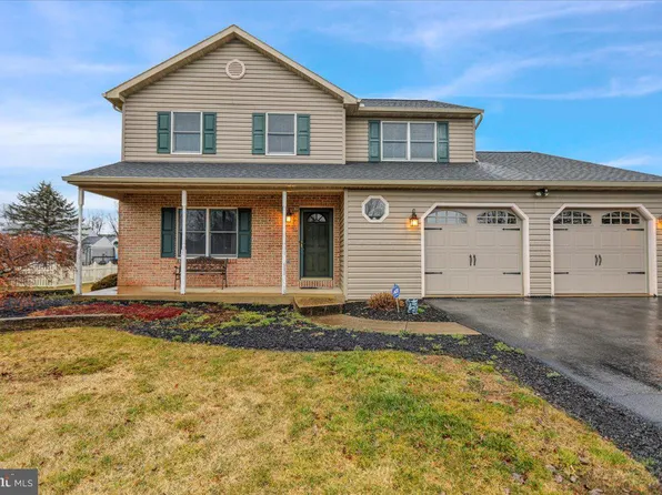 273 W Walnut Tree Dr, Blandon, PA 19510