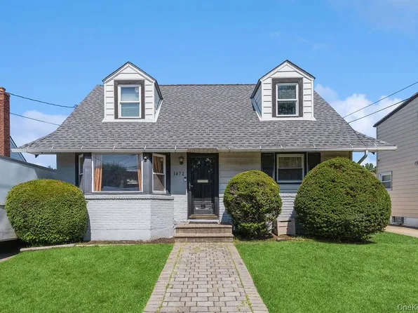 1472 Clay Street, Elmont, NY 11003