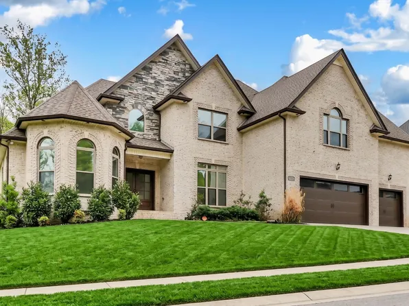1689 Double R Blvd, Clarksville, TN 37042