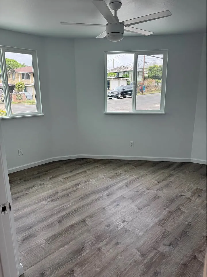 2141 N School St — Photo 4