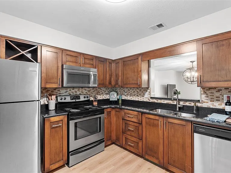 2517 W Tennessee Ave — Photo 17