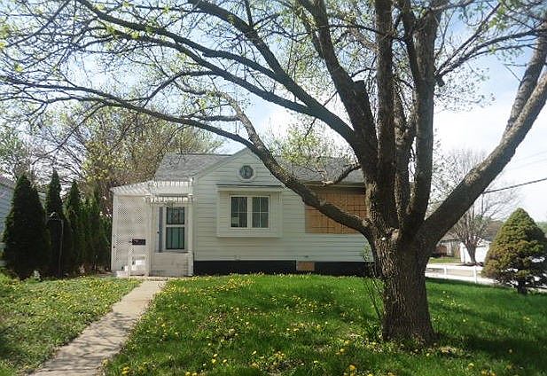 1st image of 3946 50th St