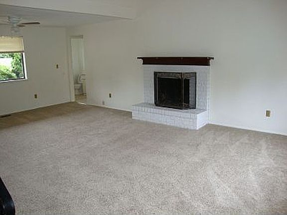 3rd image of 12205 105th Avenue Ct E