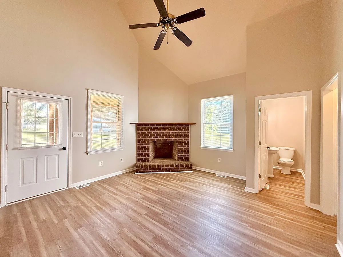 Building Photo - 105 Quail Springs Ct