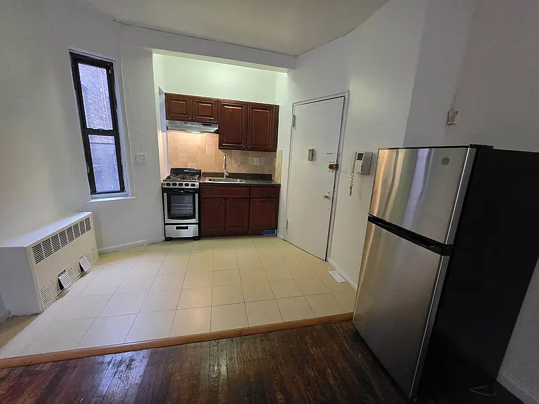 515 E 81st St #5W — Photo 3