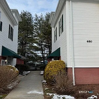 680 Boston Post Rd #25 — Photo 13
