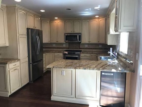 Beautiful kitchen with granite countertops