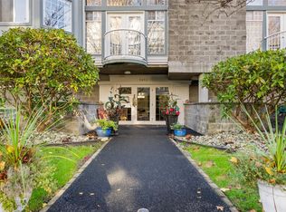 7671 Abercrombie Dr #204, Richmond, BC V6Y 3N3