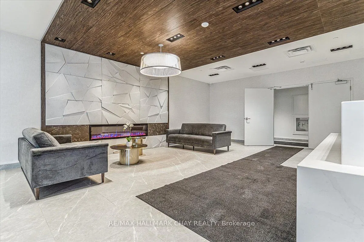 Lakevu Condominiums — Photo 3