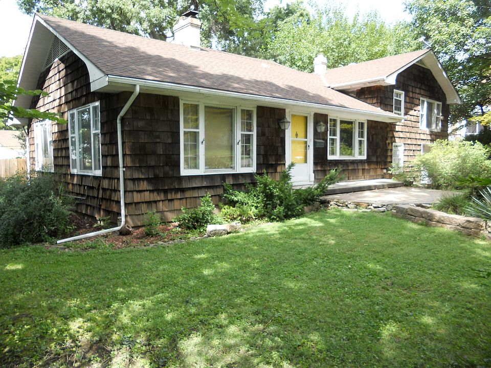 Spacious Tri-Level Home