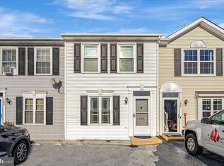 224 Fieldstone Ln, Newark, DE 19702
