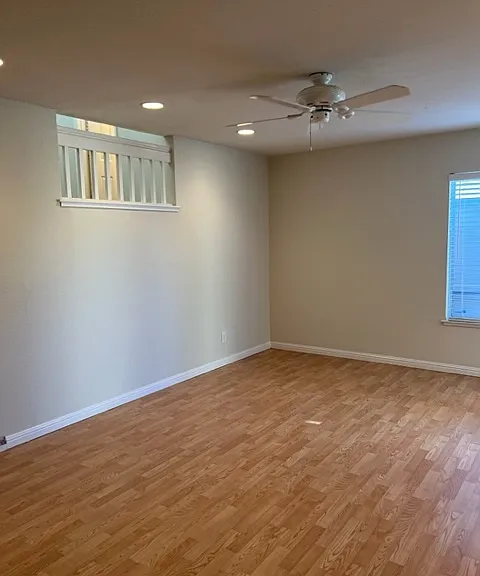 417 Powell Dr — Photo 3