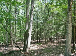 N Briar Hl, Lakeville, PA 18438