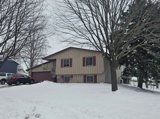 8209 76th St S, Cottage Grove, MN 55016