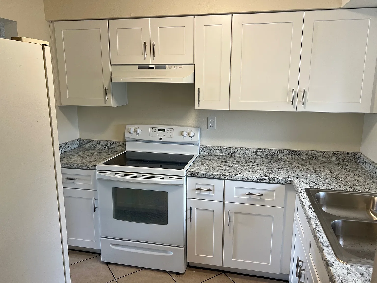 1 bed, 621 sqft, $900 — Photo 1
