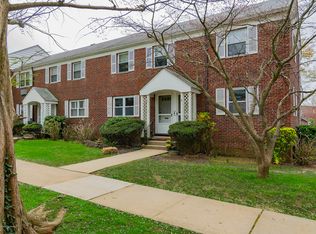 133 Manor Dr, Red Bank, NJ 07701