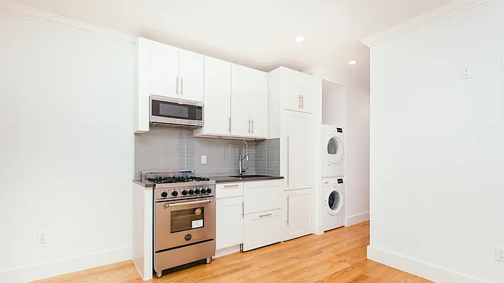 Rented by Nooklyn NYC LLC | media 29