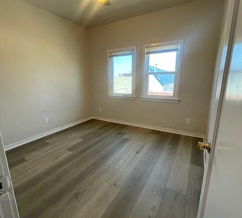 5th image of 520 E Willow St APT 4