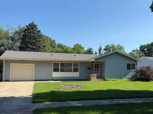 811 W 10th St, Spencer, IA 51301