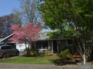 325 Lynnbrook Dr, Eugene, OR 97404