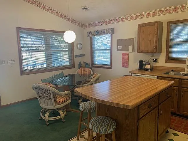 Eat-in Area