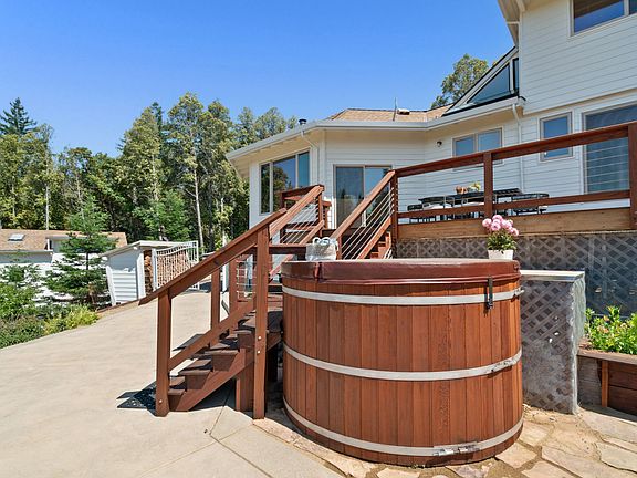 3rd image of 335 Wild Iris Ln