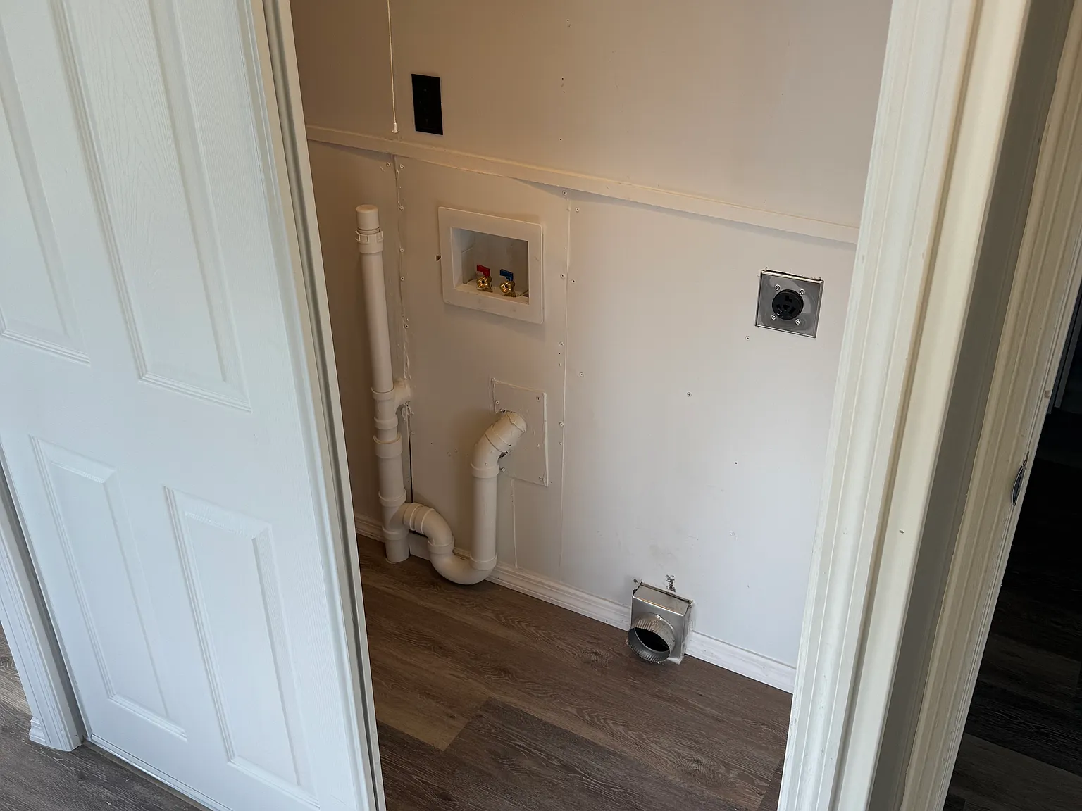 2 bed, $1,325 — Photo 4