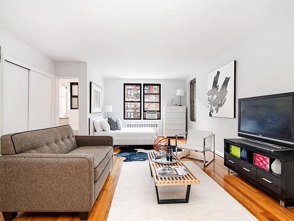 4th image of 1420 York Ave APT 3B