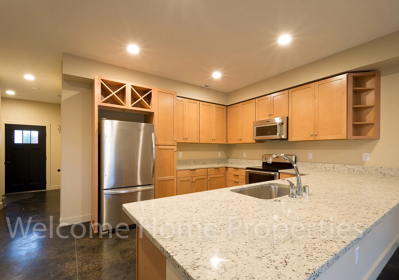 72 NE Hadley Way — Photo 1