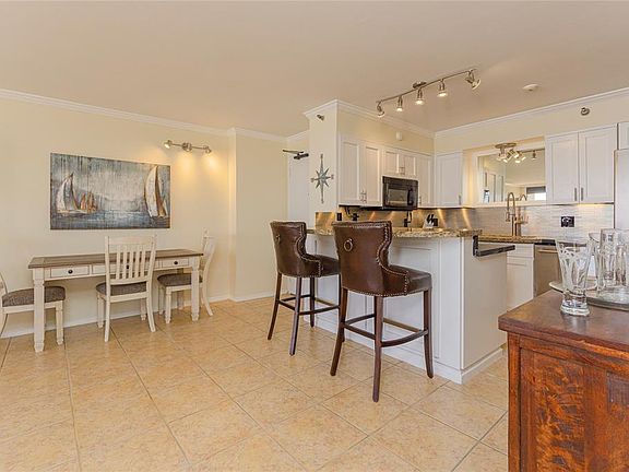 3rd image of 5220 Seawall Blvd APT 1039