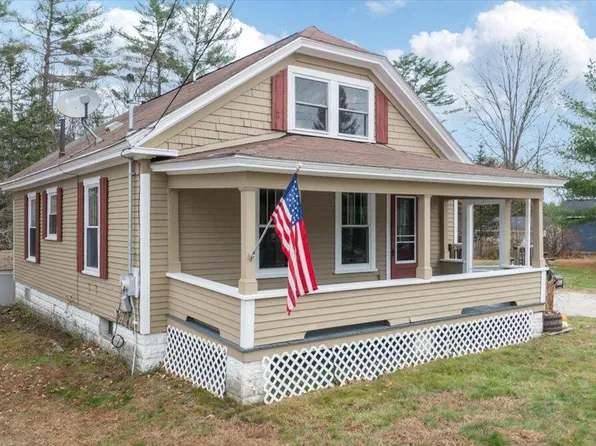 66 Lewiston Street, Mechanic Falls, ME 04256