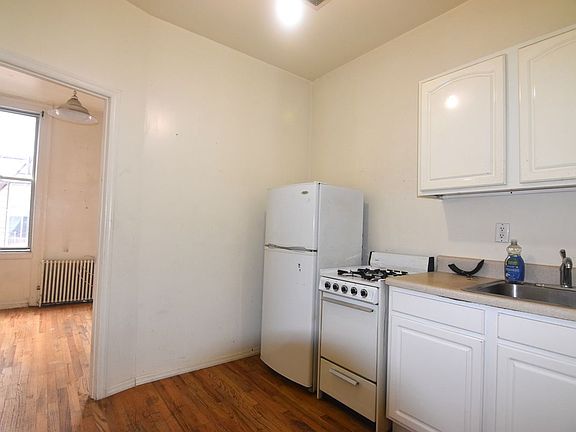 4th image of 95 N 7th St #13