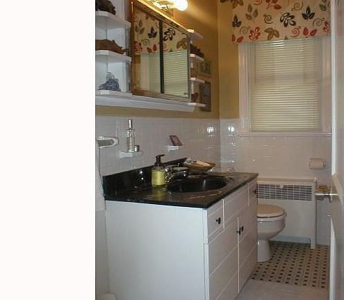 4th image of 2704 Pershing Ave