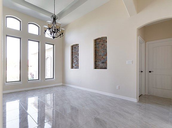 4th image of 1804 Windsor Dr