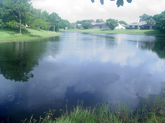2nd image of 2165 NE Ocapi Ct