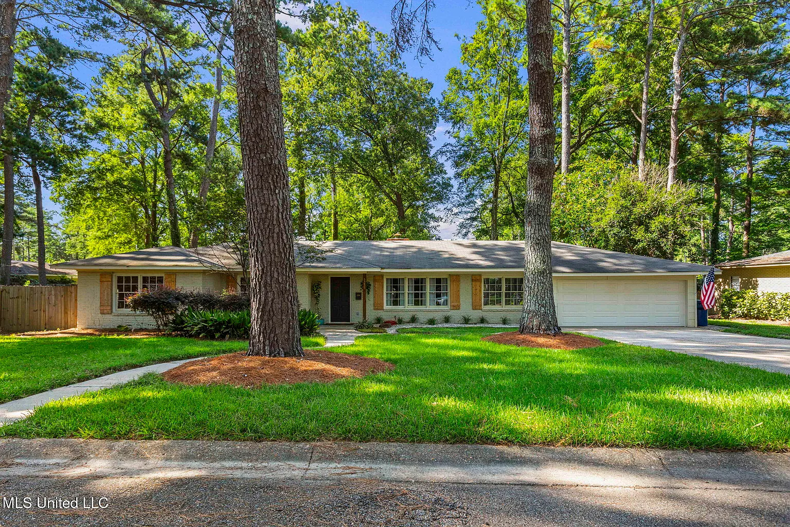 5235 Hialeah Dr photo 1