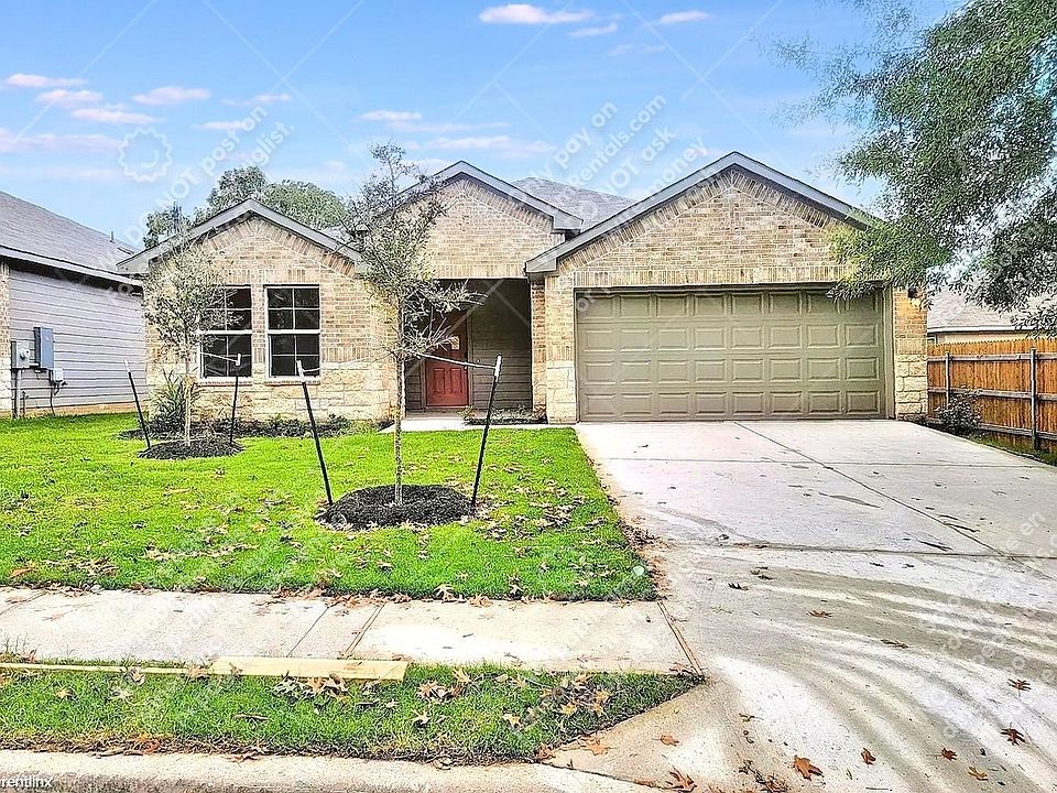 1st image of 14504 Fitzgibbon Dr